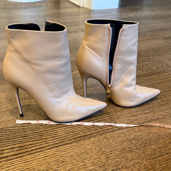 Saks Fifth Avenue Shoes - Saks Fifth Avenue Beige Heeled Boots